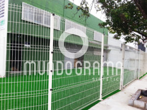 Faixa empresarial com grama sintética para jardim