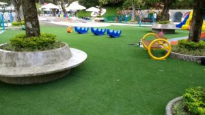 Clube com grama sintética para Playground - Mundo Grama