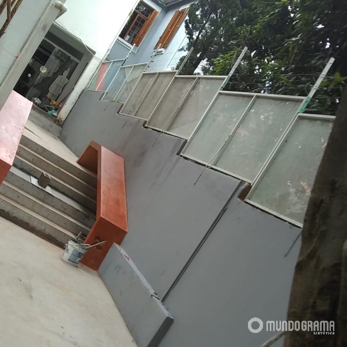 Parede externa com pintura finalizada