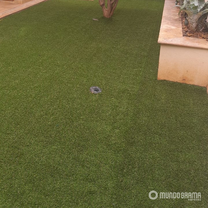 Instalação de grama sintética para jardim