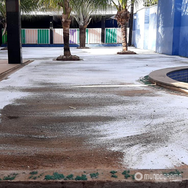 Compactação com pedra e pó de brita